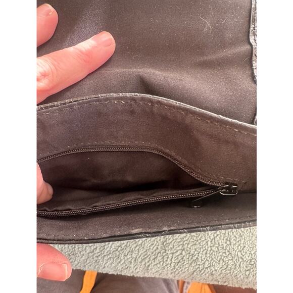 Liz Claiborne Black Faux Snakeskin Crossbody Bag - Picture 6 of 8